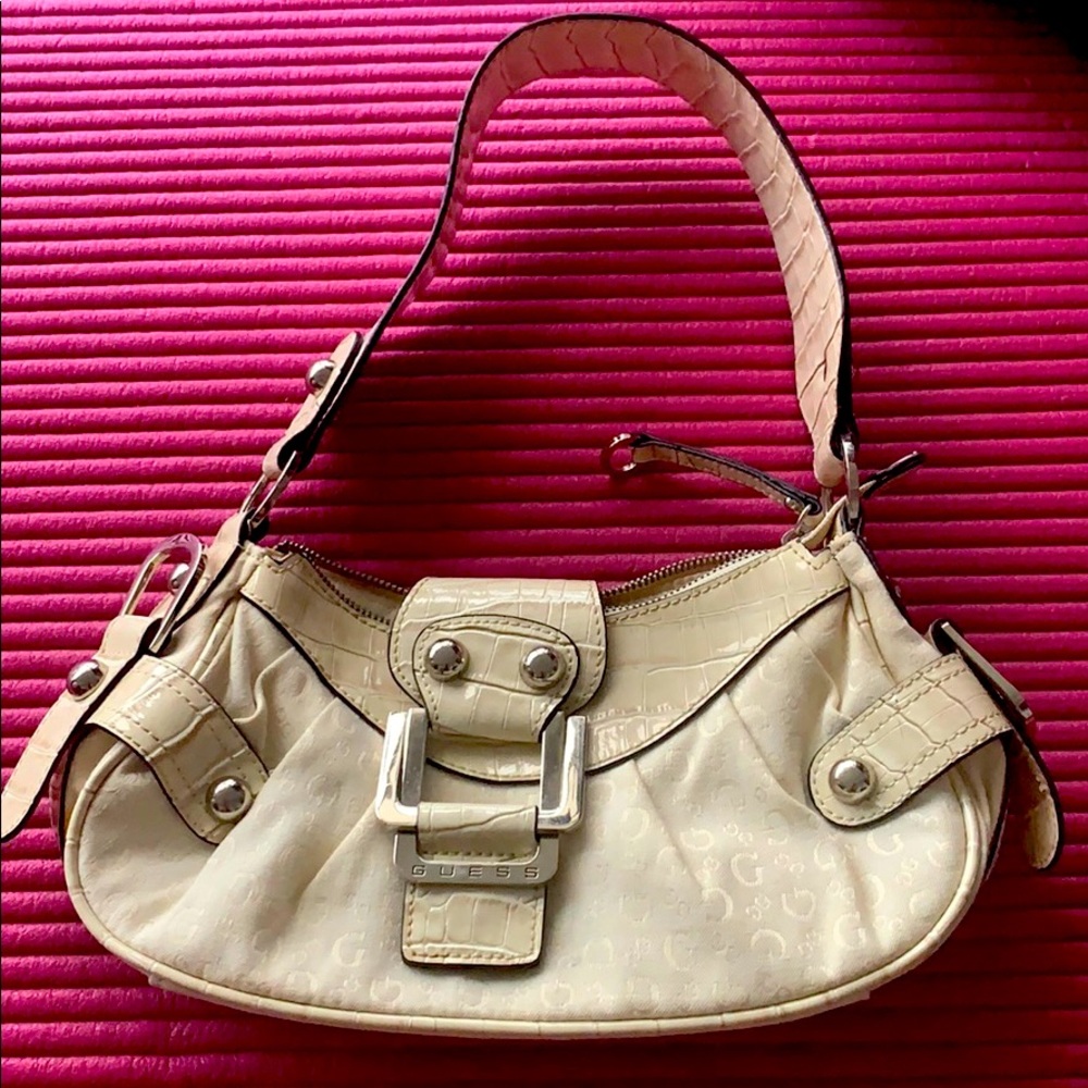 Guess shoulder bag never used